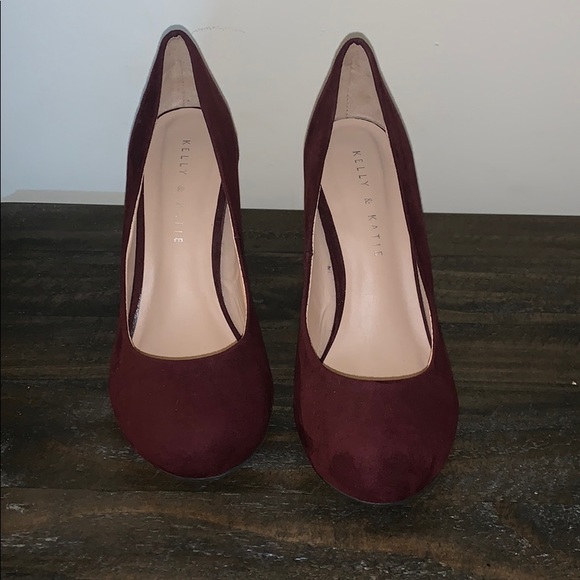 shoes - Picture 2 of 3